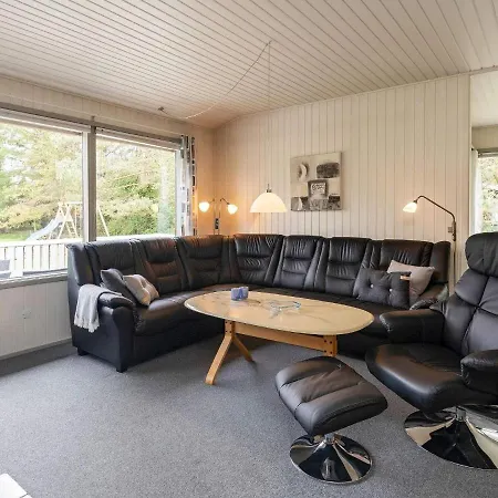 6 Person Holiday In Bl Vand בית נופש